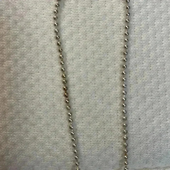 Lauren-Spencer New Flip Flop Necklace - Picture 7 of 8